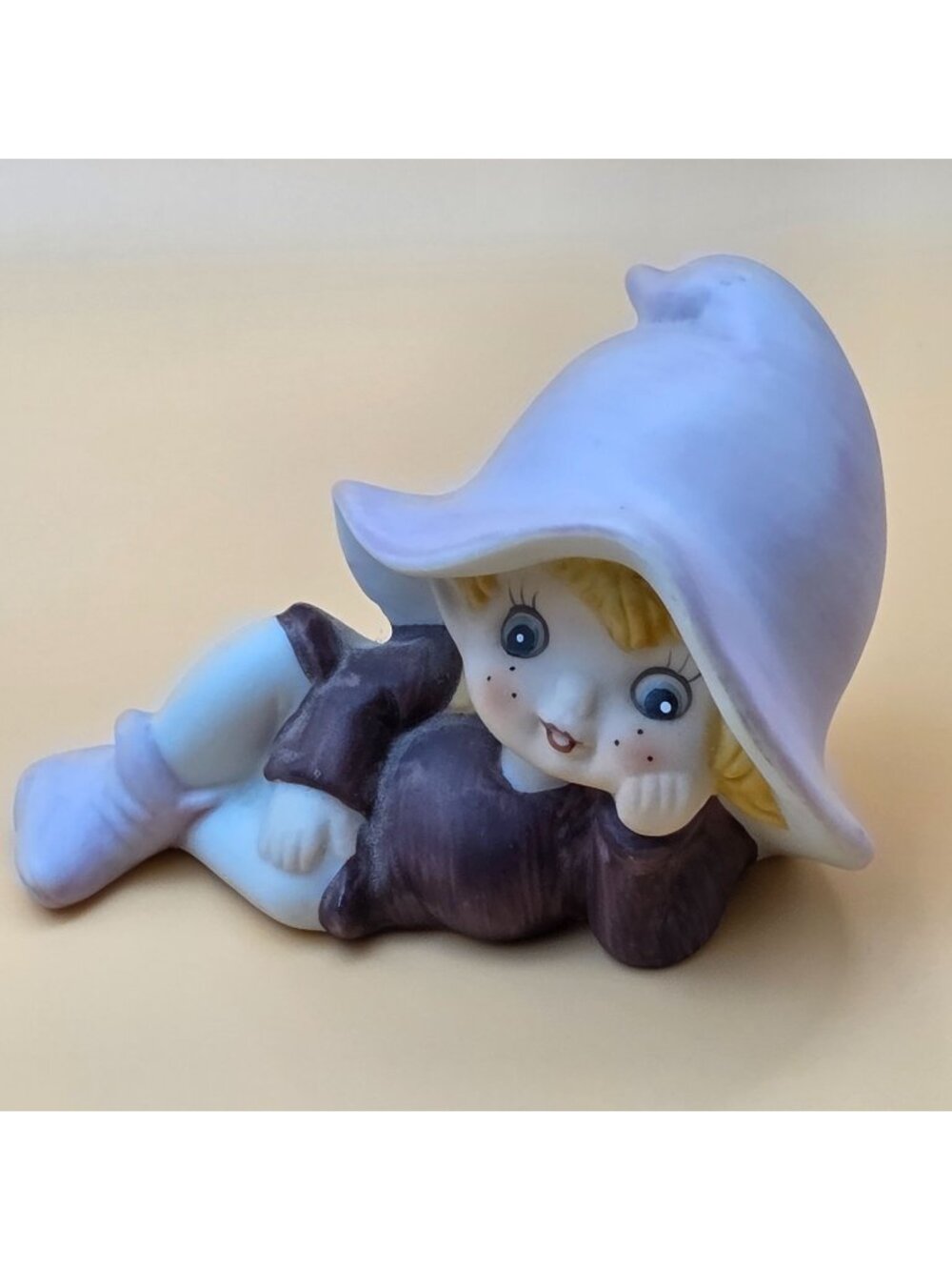 Vintage Homco 5213 Reclining Girl Figurine Pink Bonnet Big Eyes Taiwan